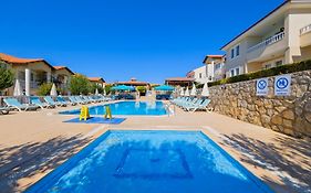 Larimar Suite Hotel